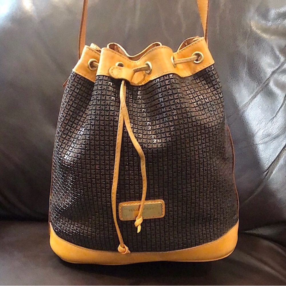 TED LAPIDUS Paris Vintage Leather Drawstring Bucket Tote Crossbody Shoulder Bag